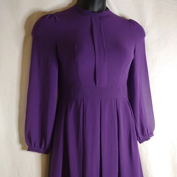 Beautiful Purple Silk Dress💜 - Picture 2 of 11